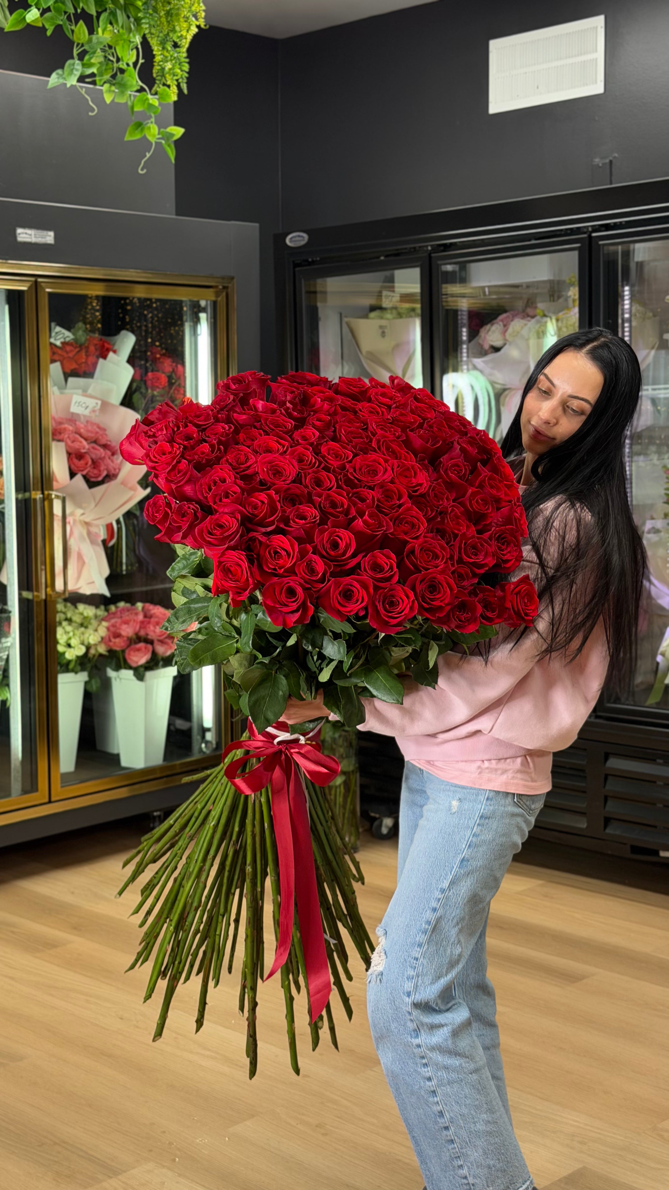Royal 110" Red Roses