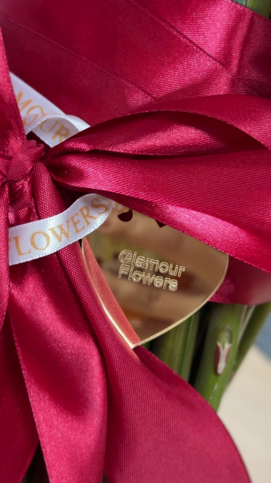 Royal 110" Red Roses